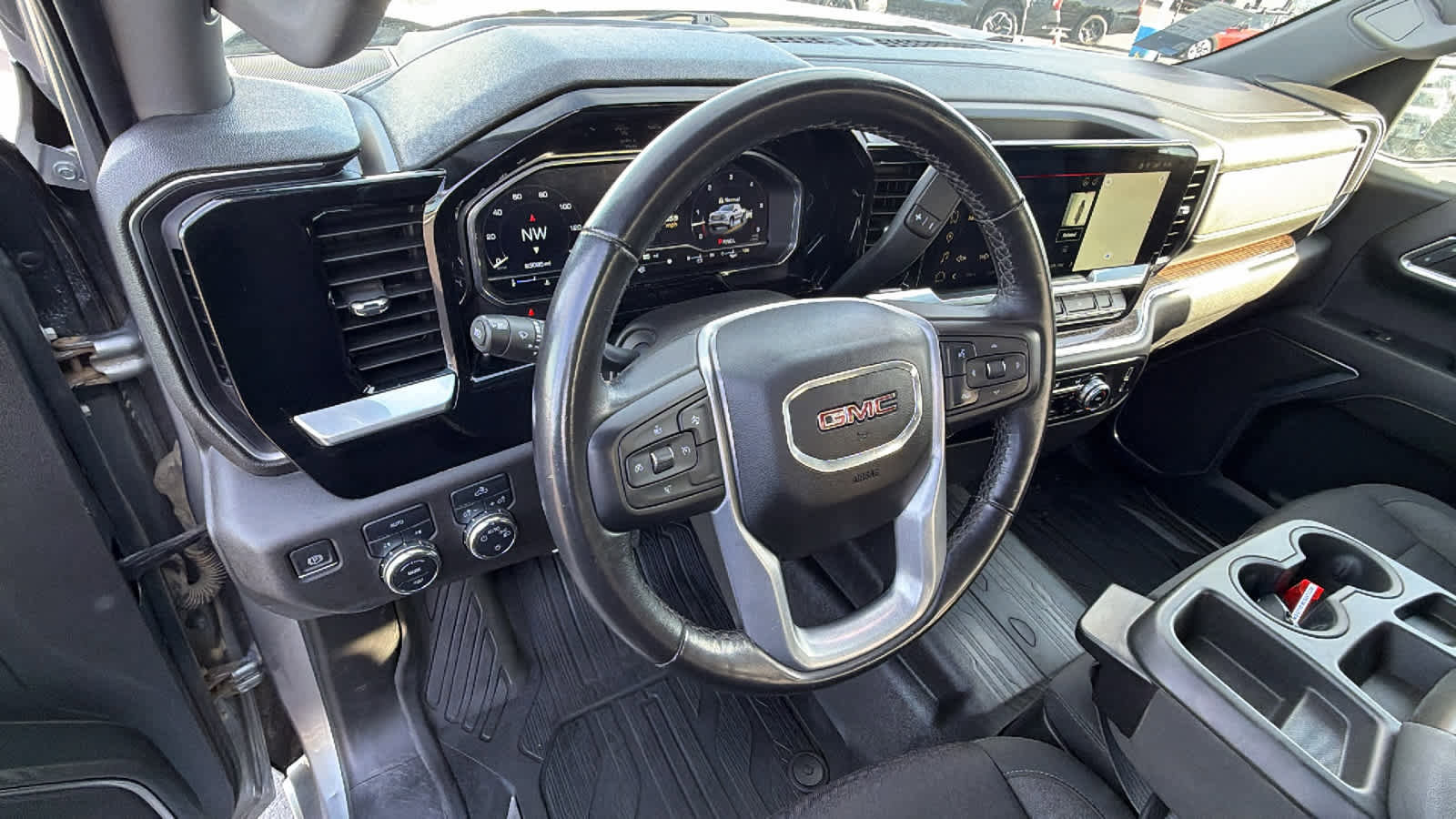 Used 2023 GMC Sierra 1500 SLE w/ Enhanced Capability Package image 10