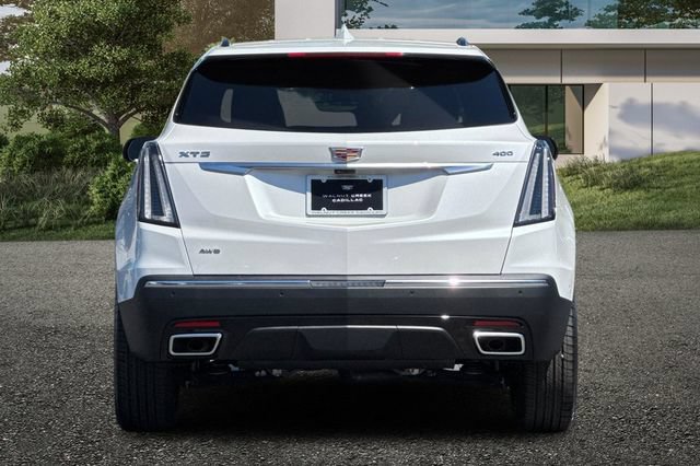 New 2026 Cadillac XT5 Sportv w/ LPO, Floor Liner Package AWD/4WD image 5