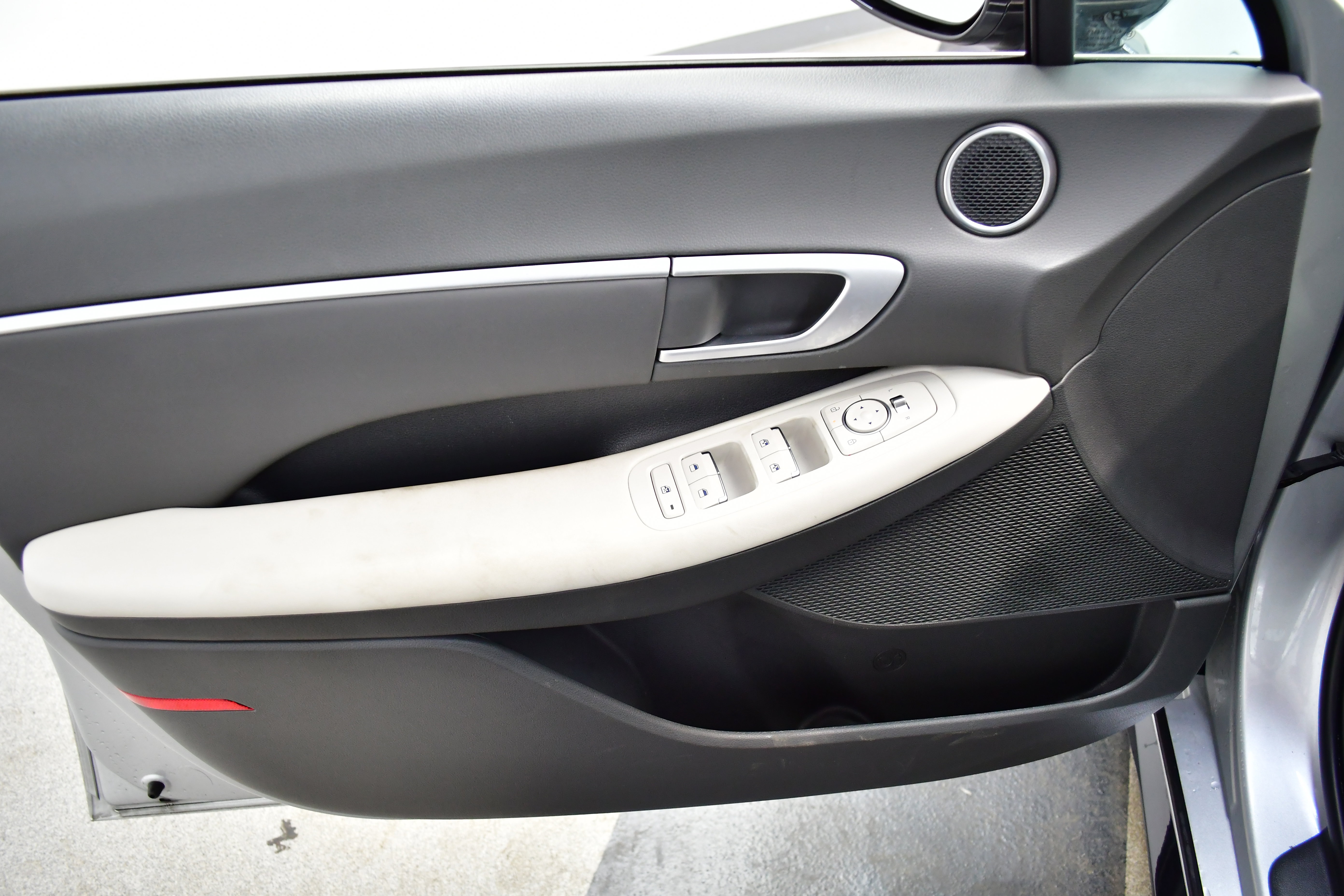 Used 2025 Hyundai Sonata SEL FWD image 16