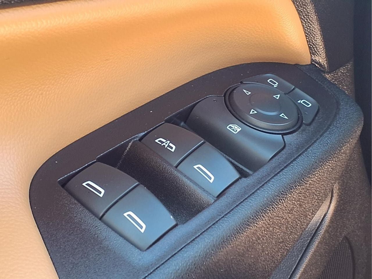Used 2020 Chevrolet Equinox Premier AWD/4WD image 28