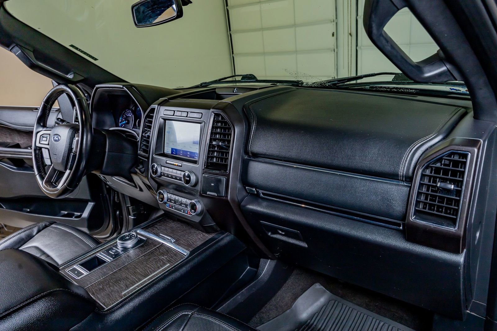 Used 2021 Ford Expedition Max Limited RWD image 14