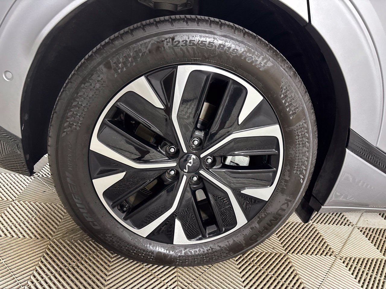 Used 2024 Kia EV6 GT-Line RWD image 27