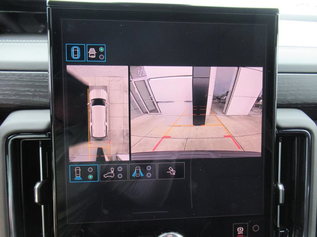 New 2026 GMC Yukon XL AT4 Ultimate AWD/4WD image 31