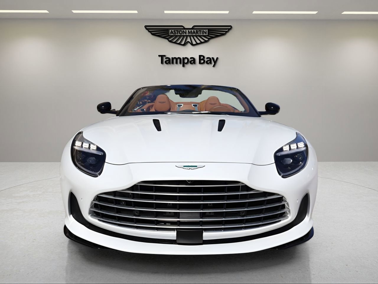 Used 2024 Aston Martin DB12 Convertible image 8
