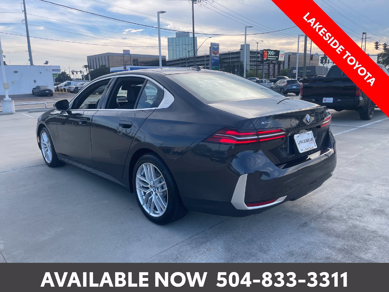 Used 2024 BMW 530i xDrive w/ Premium Package AWD/4WD image 4
