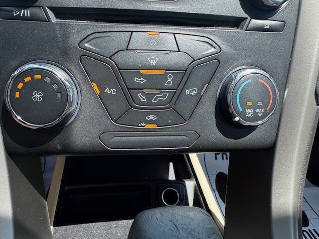 Used 2016 Ford Fusion SE image 40