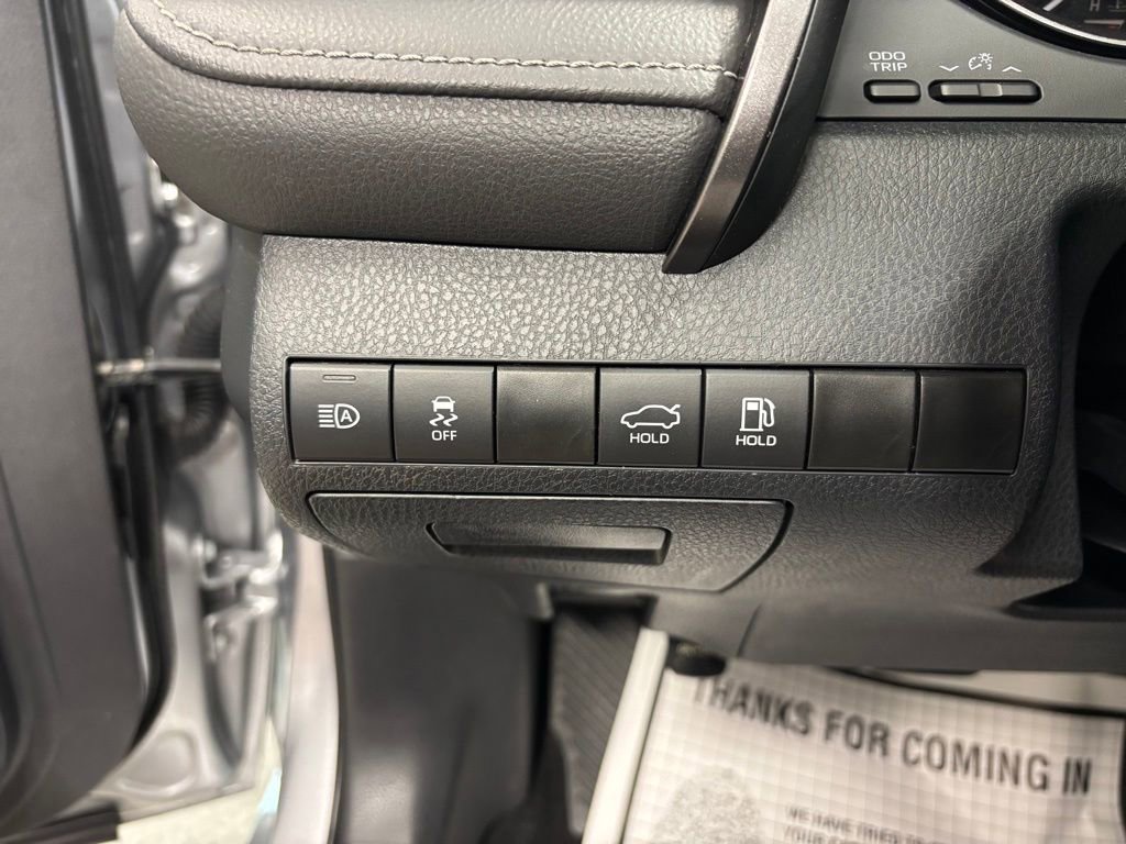 Used 2024 Toyota Camry SE FWD image 13