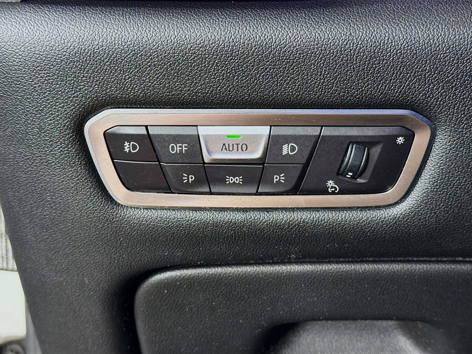 Used 2019 BMW X5 xDrive40i w/ Convenience Package AWD/4WD image 11