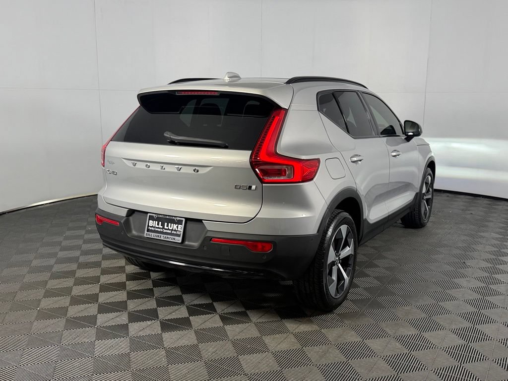 Used 2023 Volvo XC40 B5 Plus w/ Climate Package AWD/4WD image 8