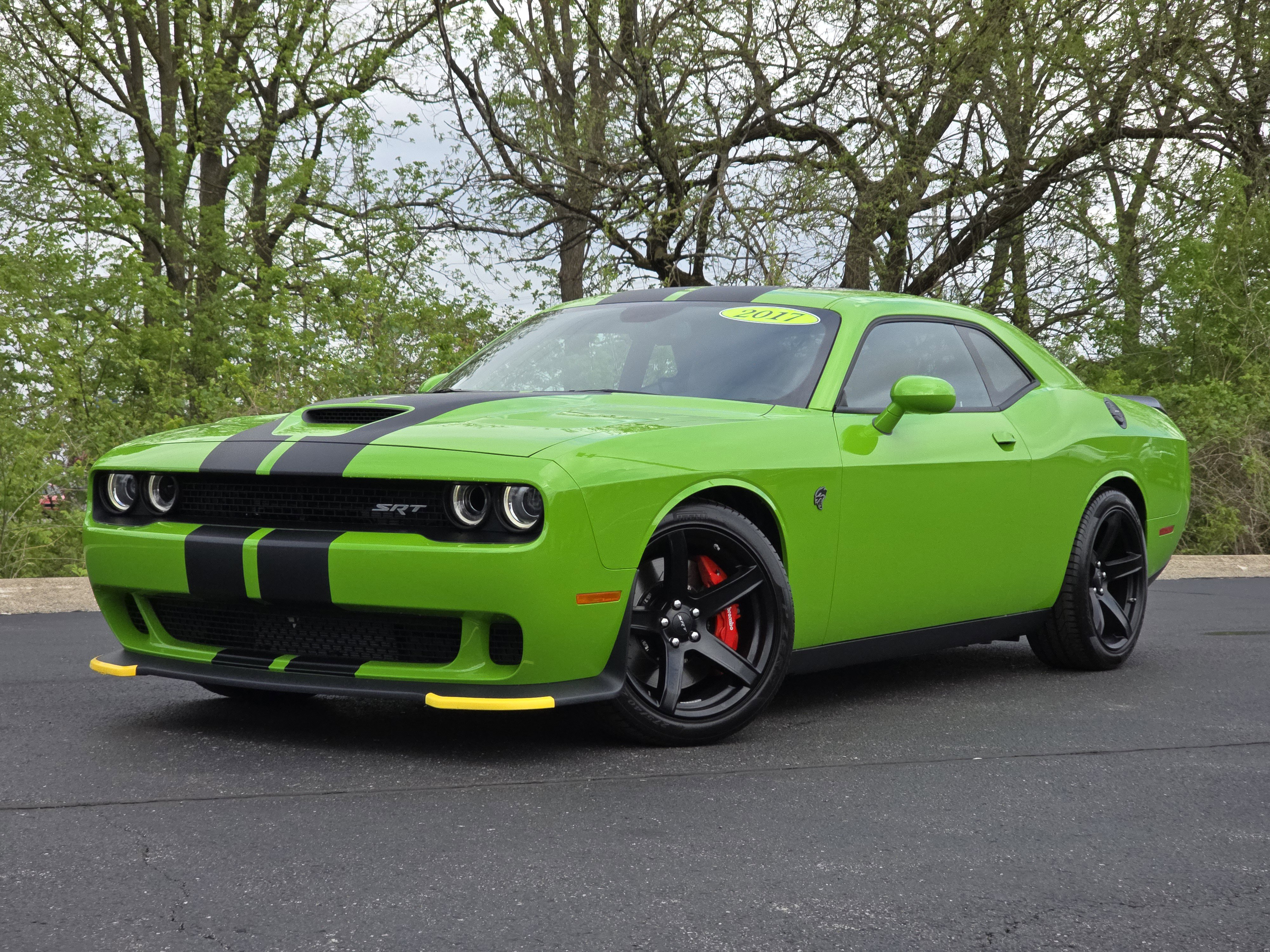 Used 2017 Dodge Challenger SRT Hellcat image 2
