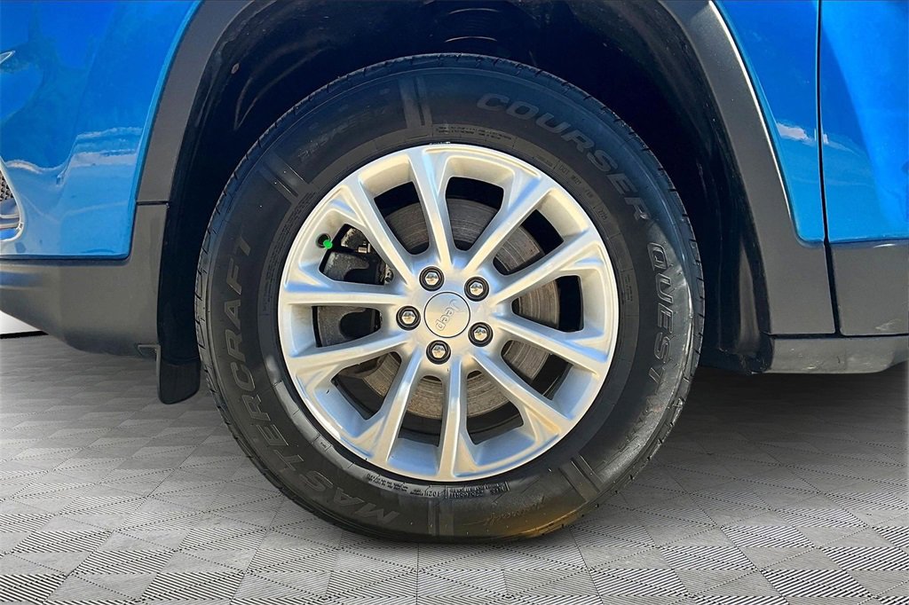 Used 2022 Jeep Cherokee Latitude Lux image 9