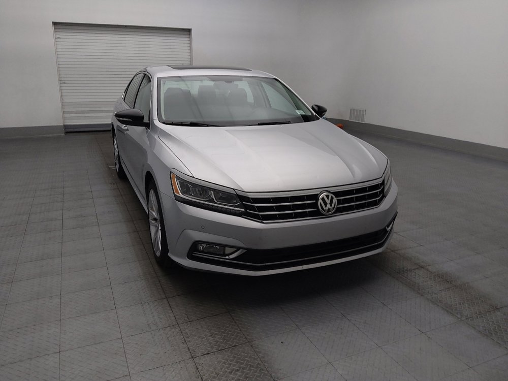 Used 2018 Volkswagen Passat 2.0T SE FWD image 14