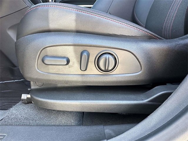 Used 2022 Chevrolet Equinox RS w/ LPO, Floor Liner Package image 29