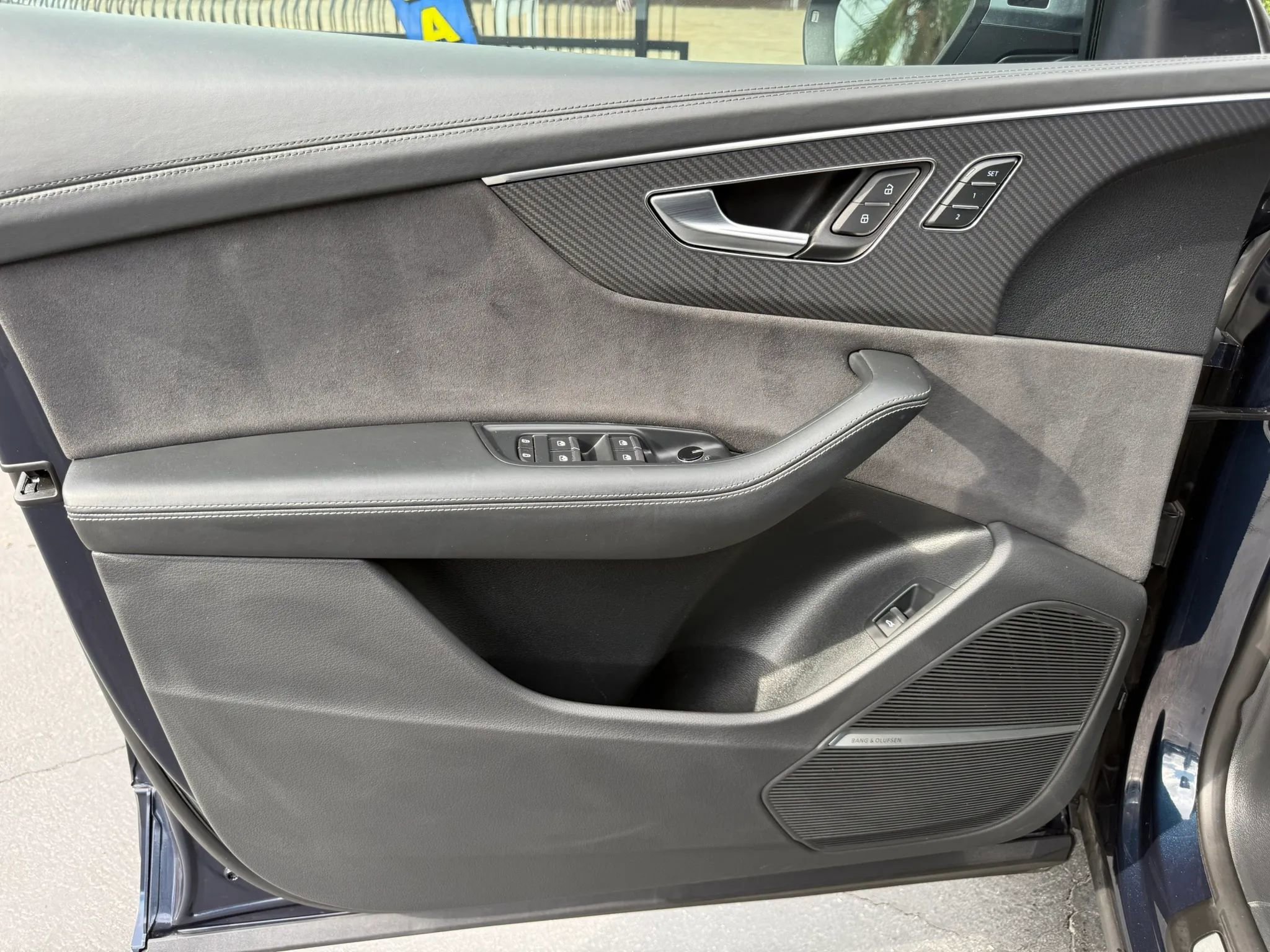 Used 2024 Audi RS Q8 w/ Executive Package image 26