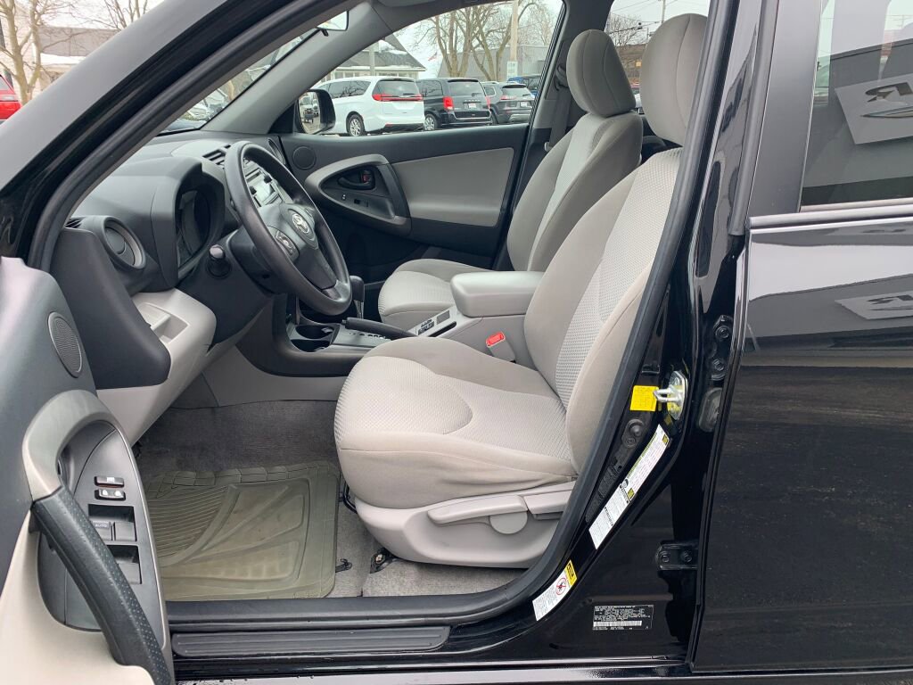 Used 2012 Toyota RAV4 4WD w/ Upgrade Value Pkg image 11