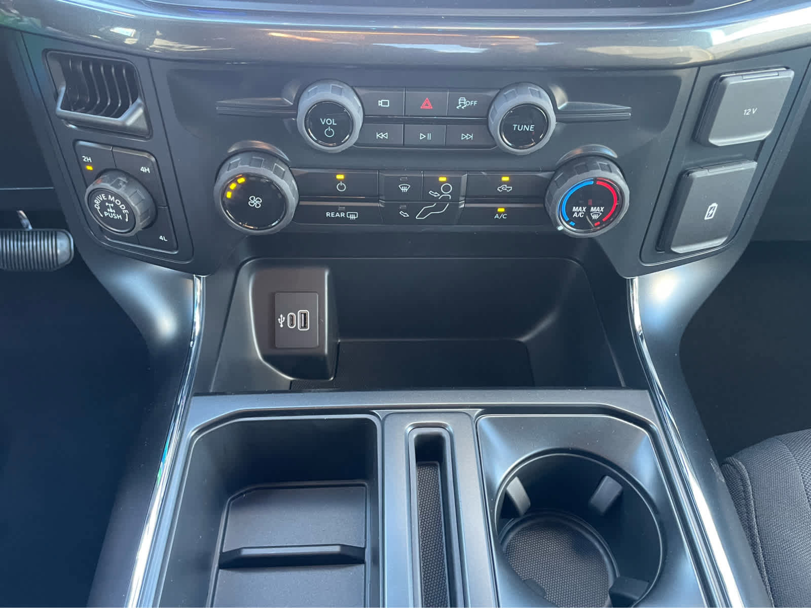 Used 2025 Ford F150 STX w/ Equipment Group 200A image 22