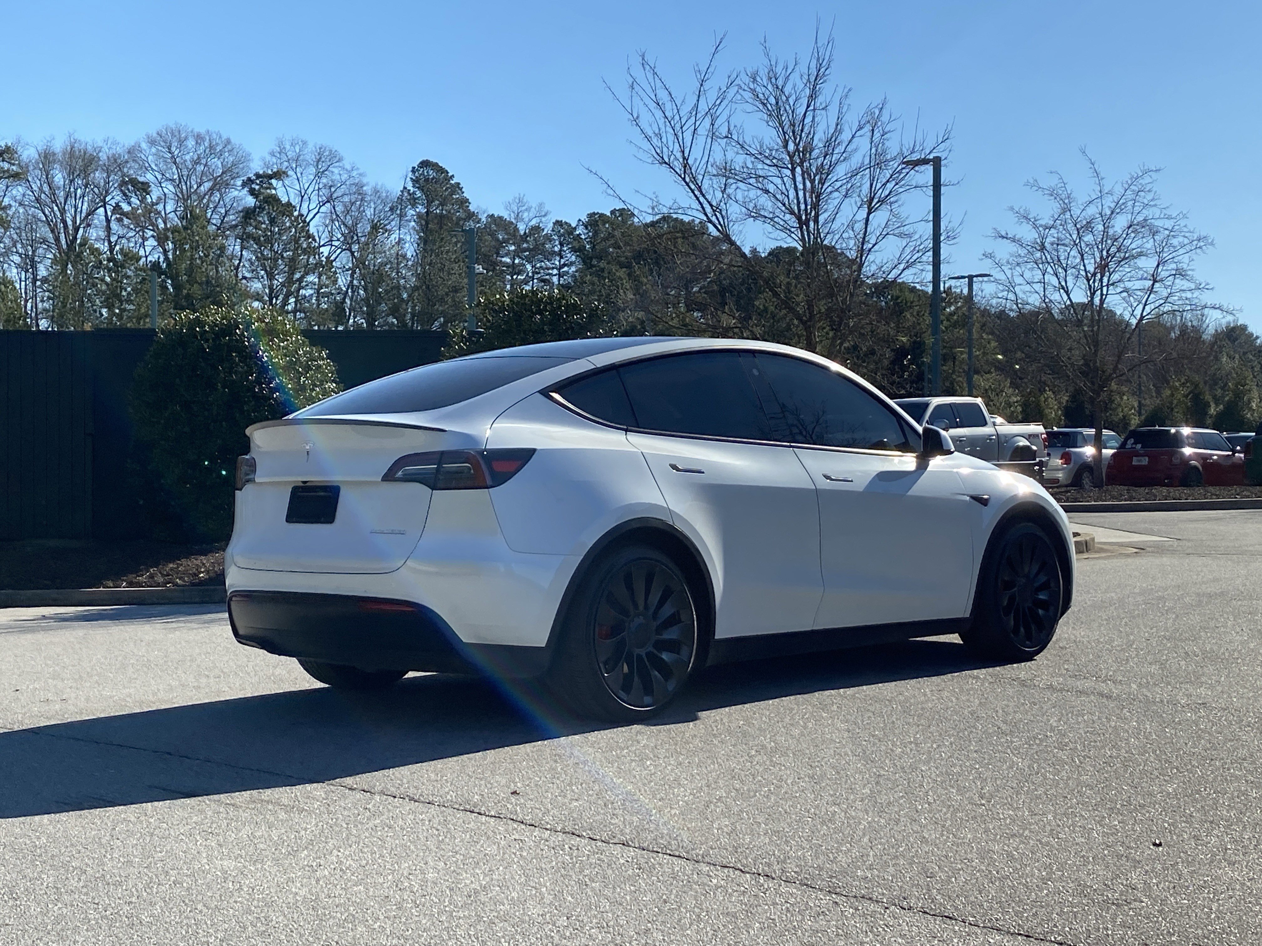Used 2023 Tesla Model Y Long Range image 3