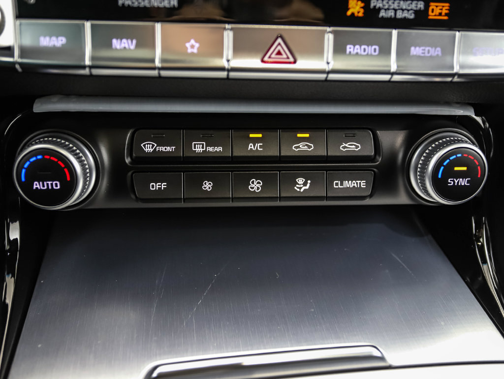 Used 2022 Kia Stinger GT2 AWD/4WD image 19
