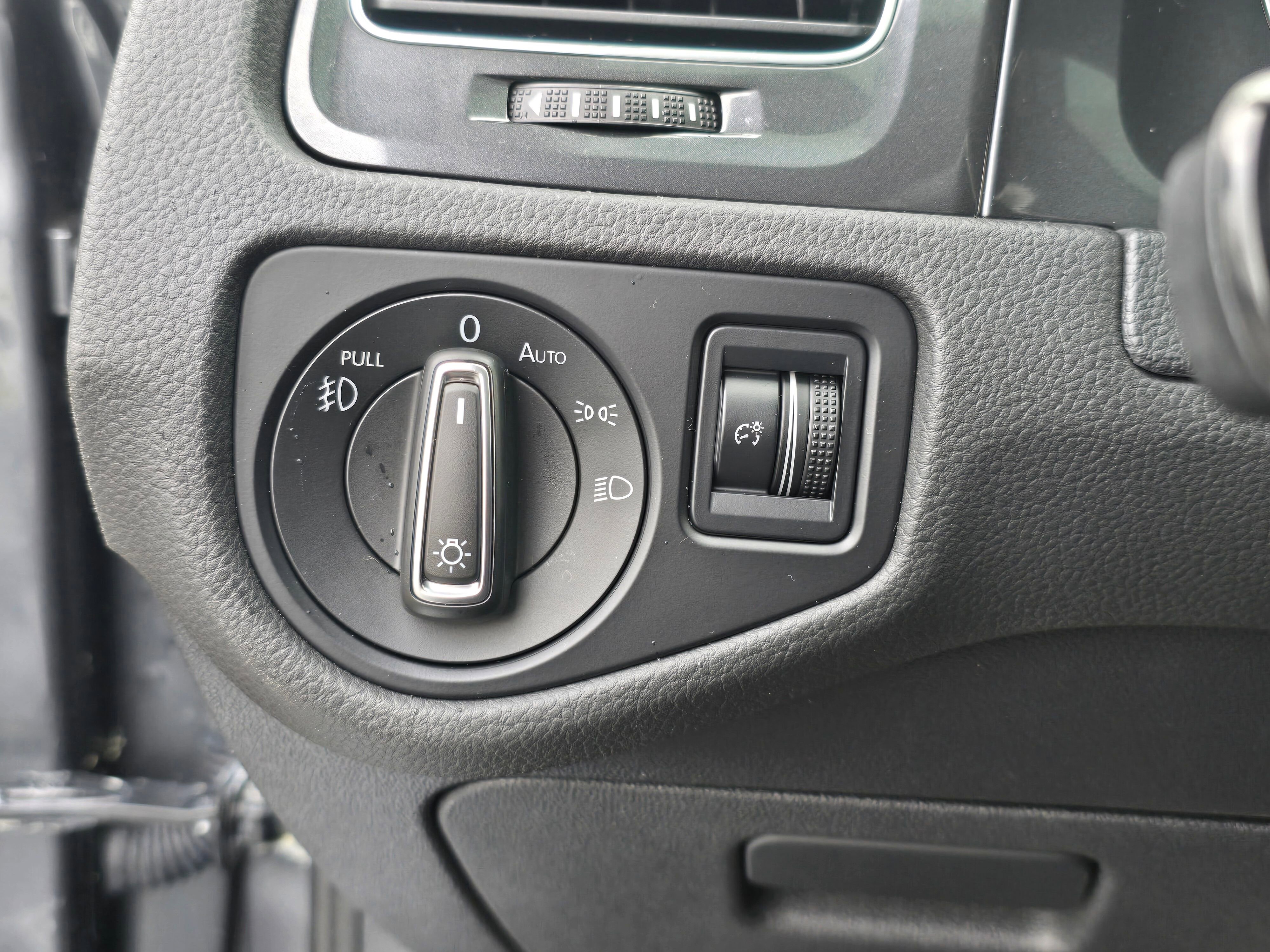 Used 2019 Volkswagen Golf Alltrack SEL image 26