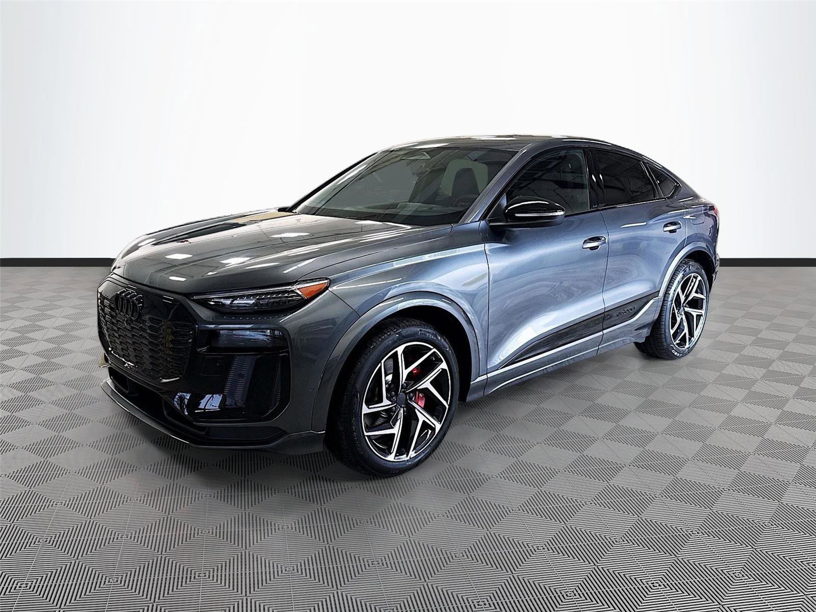 New 2027 Audi SQ6 e-tron Premium Plus image 3