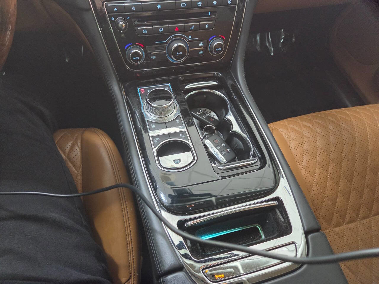 Used 2016 Jaguar XJ L Portfolio AWD/4WD image 30