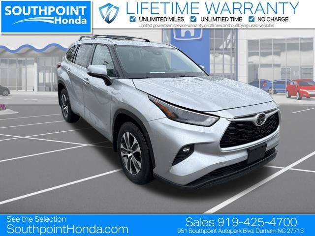 Used 2022 Toyota Highlander XLE