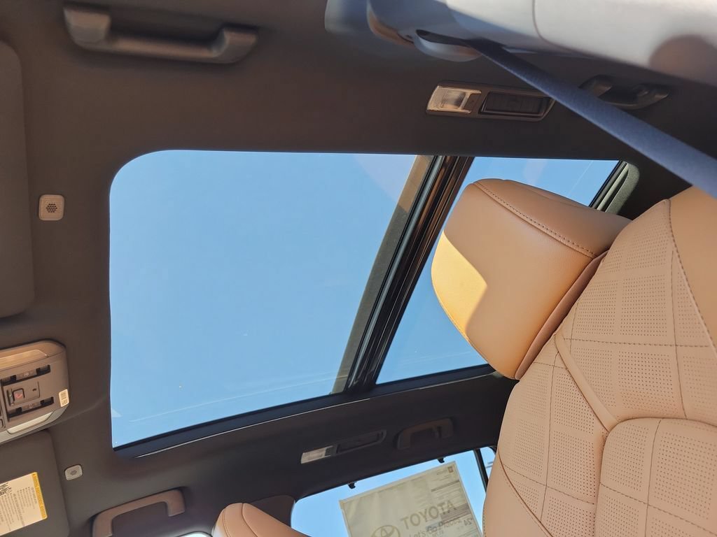 New 2026 Toyota Highlander AWD image 35