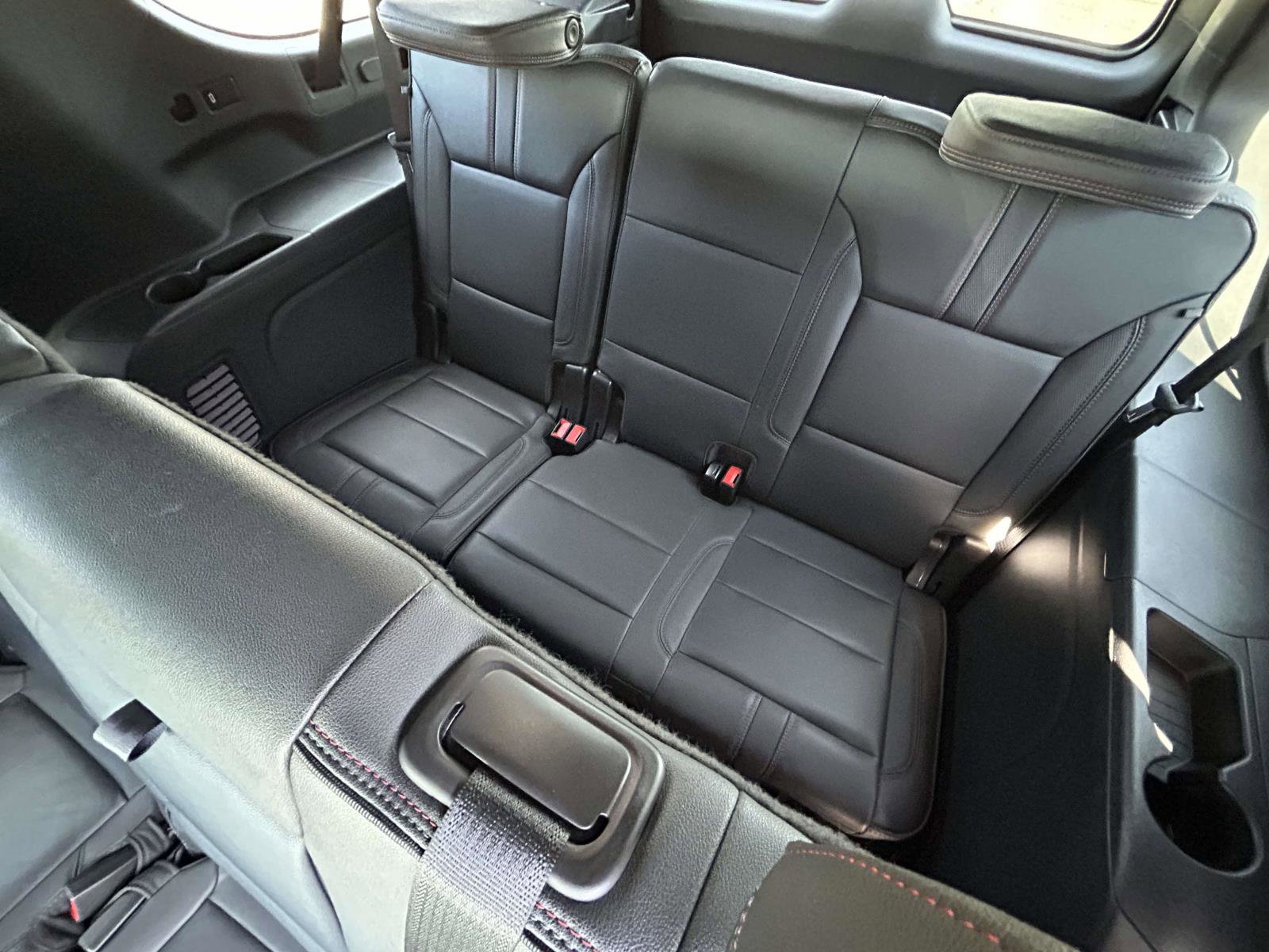 Used 2022 Chevrolet Suburban RST w/ Sport Performance Package RWD image 16