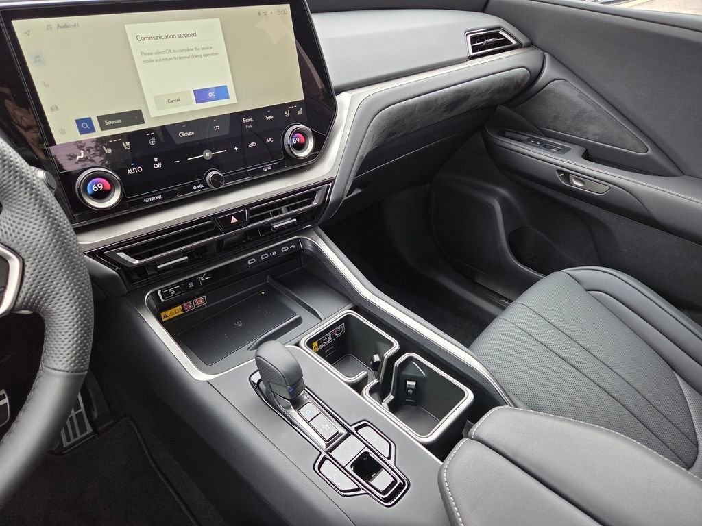 New 2026 Lexus TX 500h AWD image 36