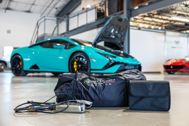 Used 2023 Lamborghini Huracan Tecnica RWD image 31