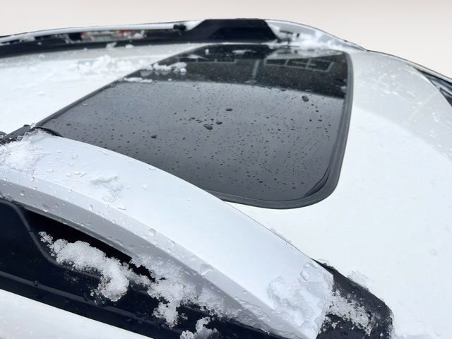 Certified 2023 Subaru Outback Touring w/ Popular Package #2 image 9