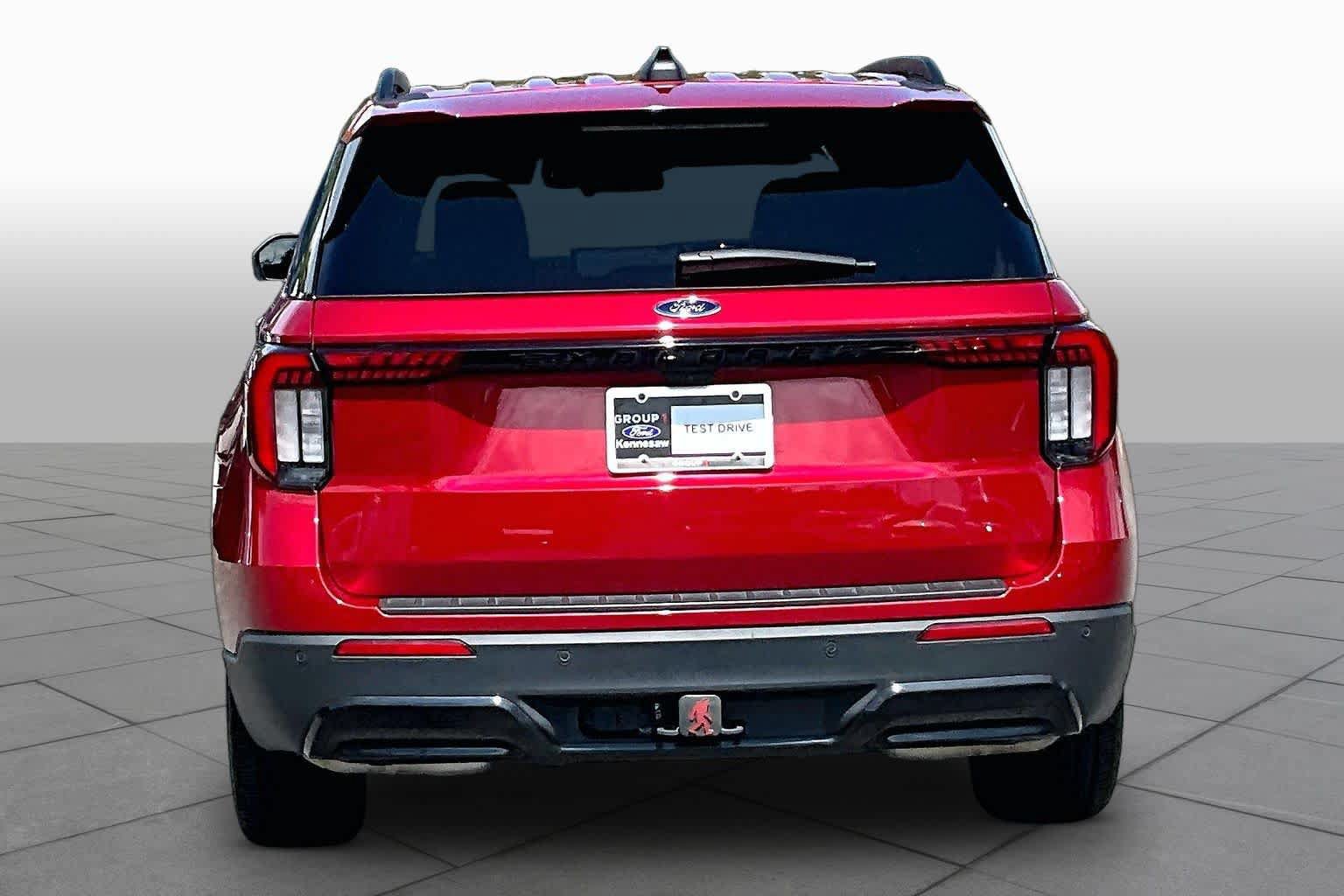 Certified 2025 Ford Explorer ST-Line w/ Premium Package RWD image 5