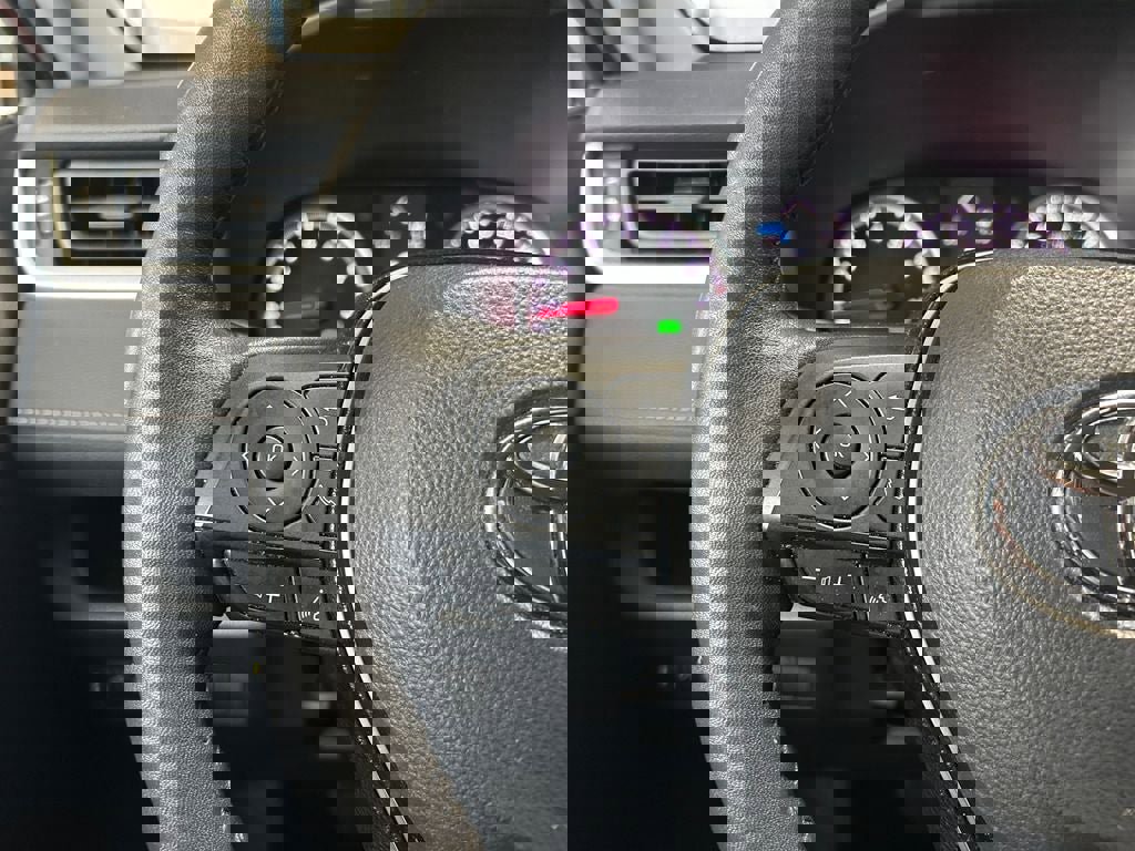 Used 2021 Toyota RAV4 XLE w/ XLE Grade Weather Package image 17