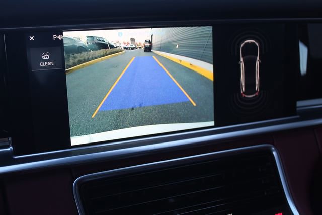 Used 2018 Porsche Panamera 4 image 22