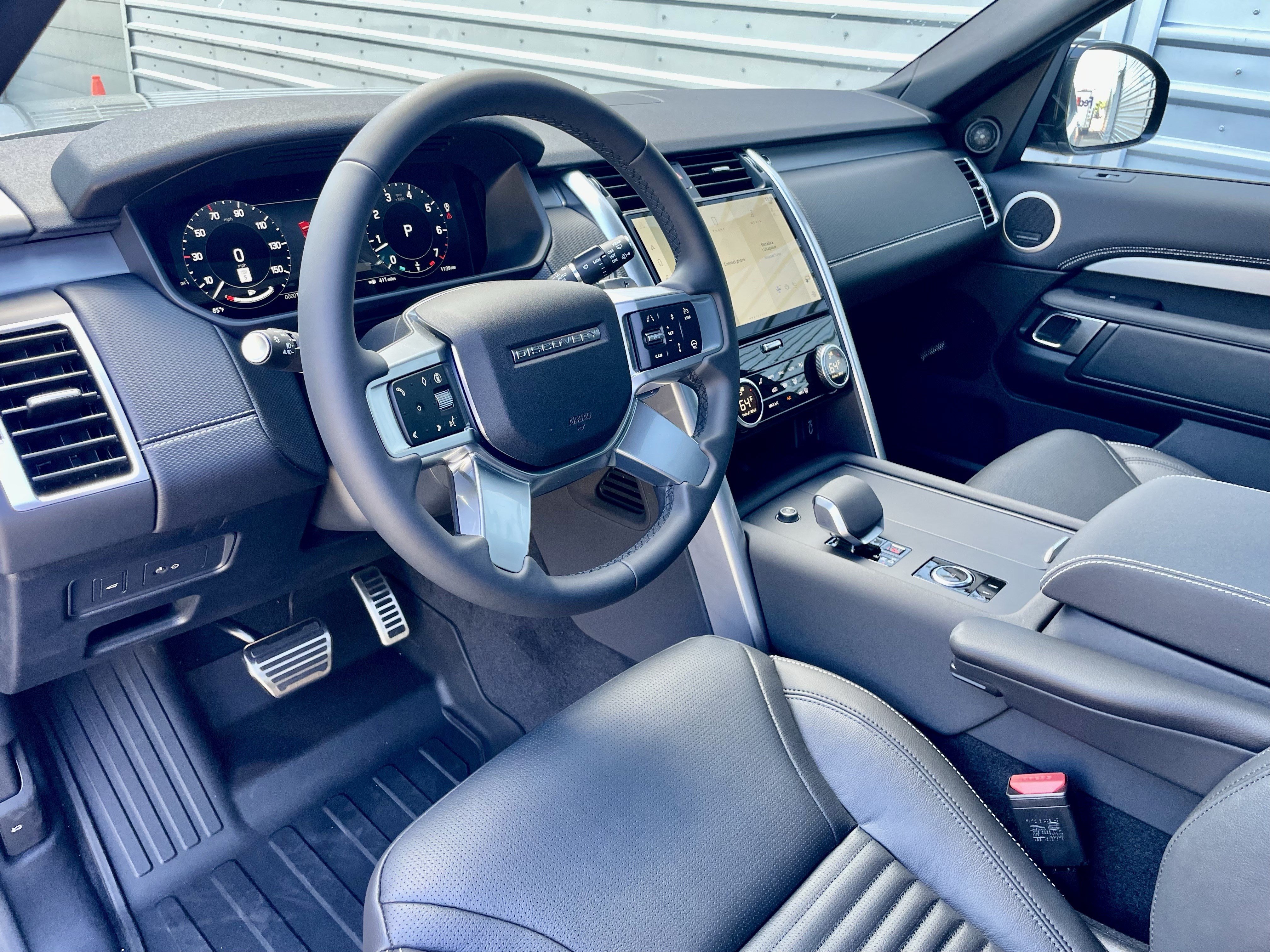 New 2026 Land Rover Discovery Dynamic SE AWD/4WD image 13