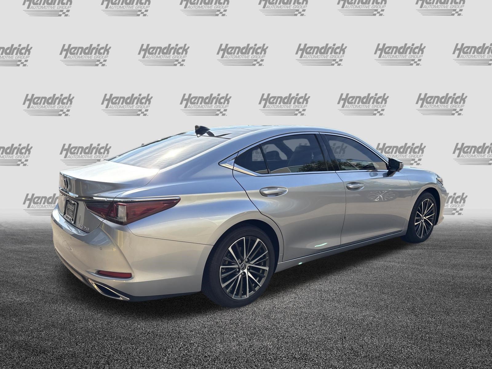 Certified 2022 Lexus ES 350 w/ Premium Package FWD image 10