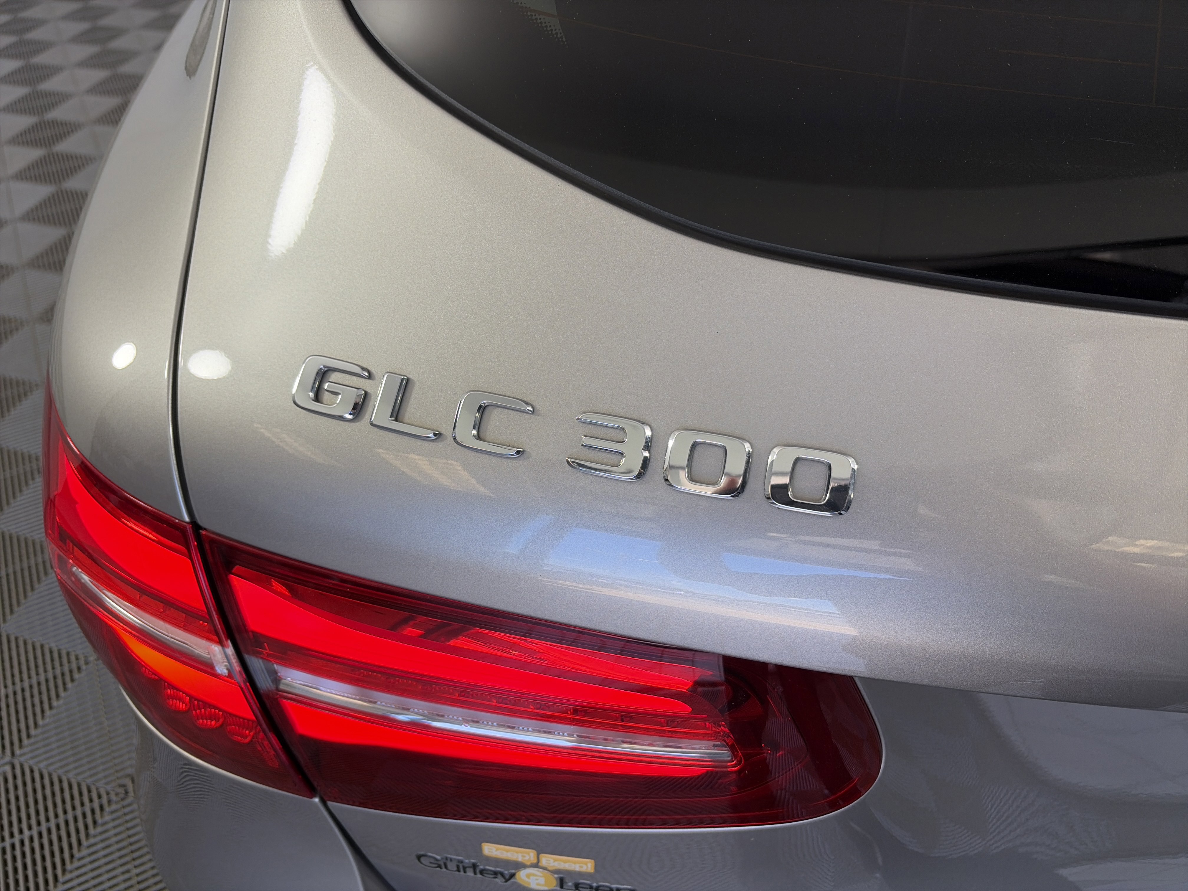 Used 2019 Mercedes-Benz GLC 300 4MATIC image 19