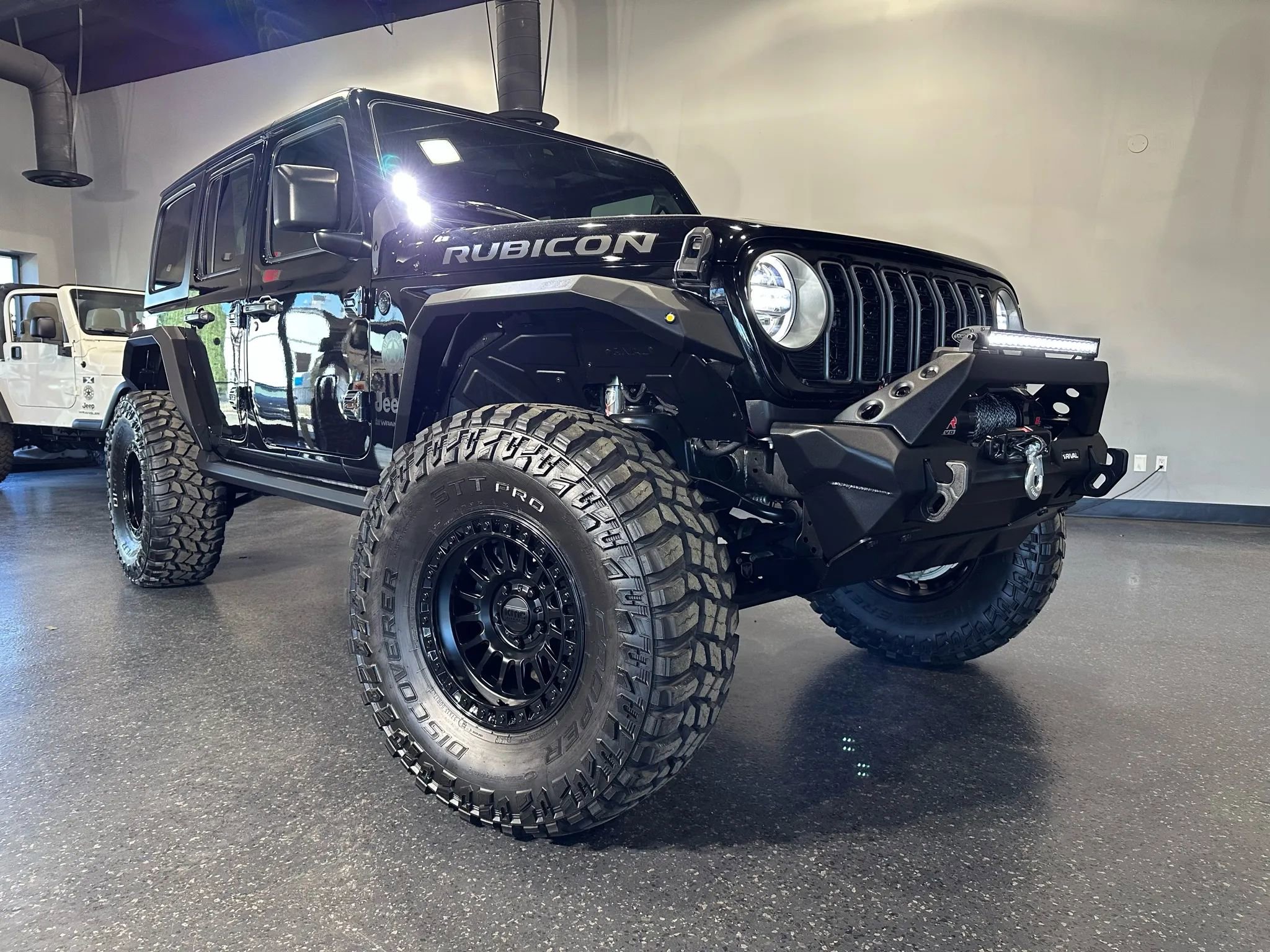 Used 2024 Jeep Wrangler Unlimited Rubicon image 30