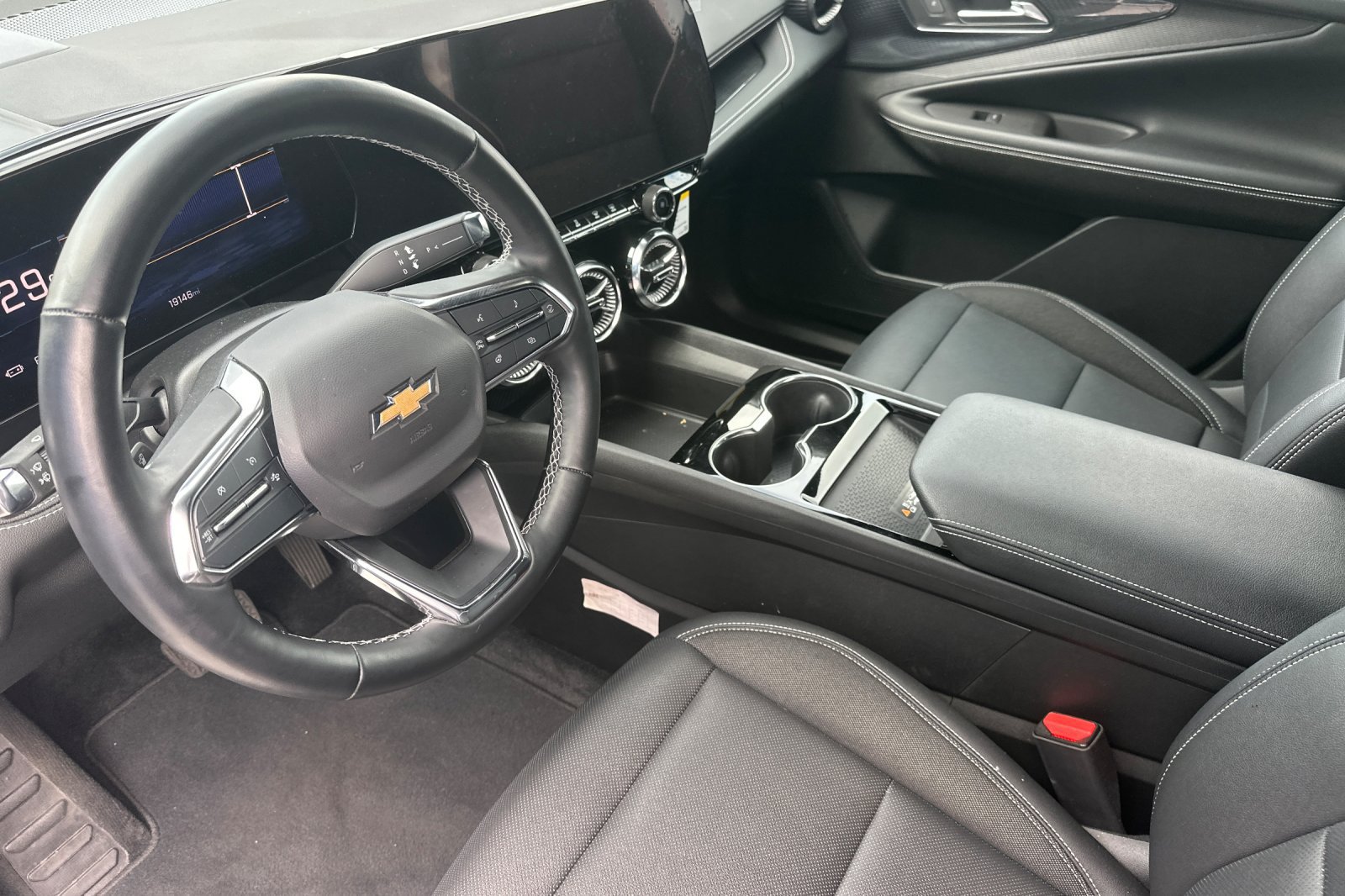 Used 2024 Chevrolet Blazer EV LT AWD/4WD image 11