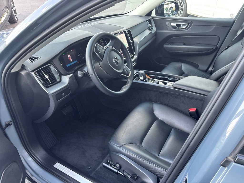 Certified 2024 Volvo XC60 B5 Core AWD/4WD image 7