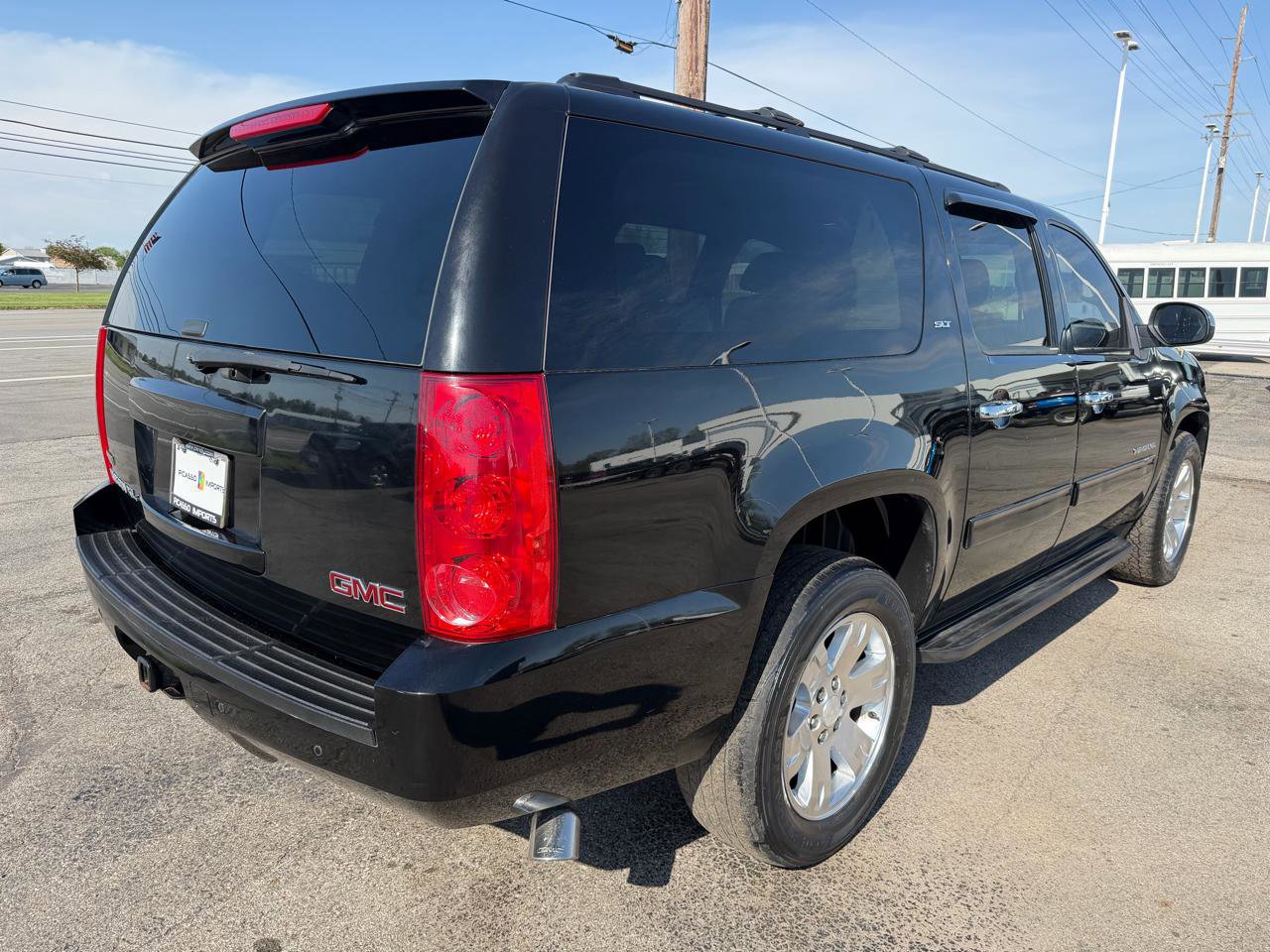 Used 2011 GMC Yukon XL SLT AWD/4WD image 8