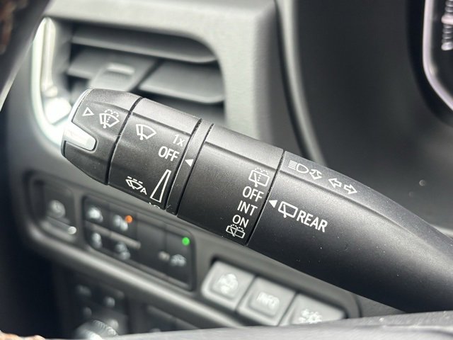 Used 2021 GMC Yukon AT4 w/ AT4 Premium Package image 22