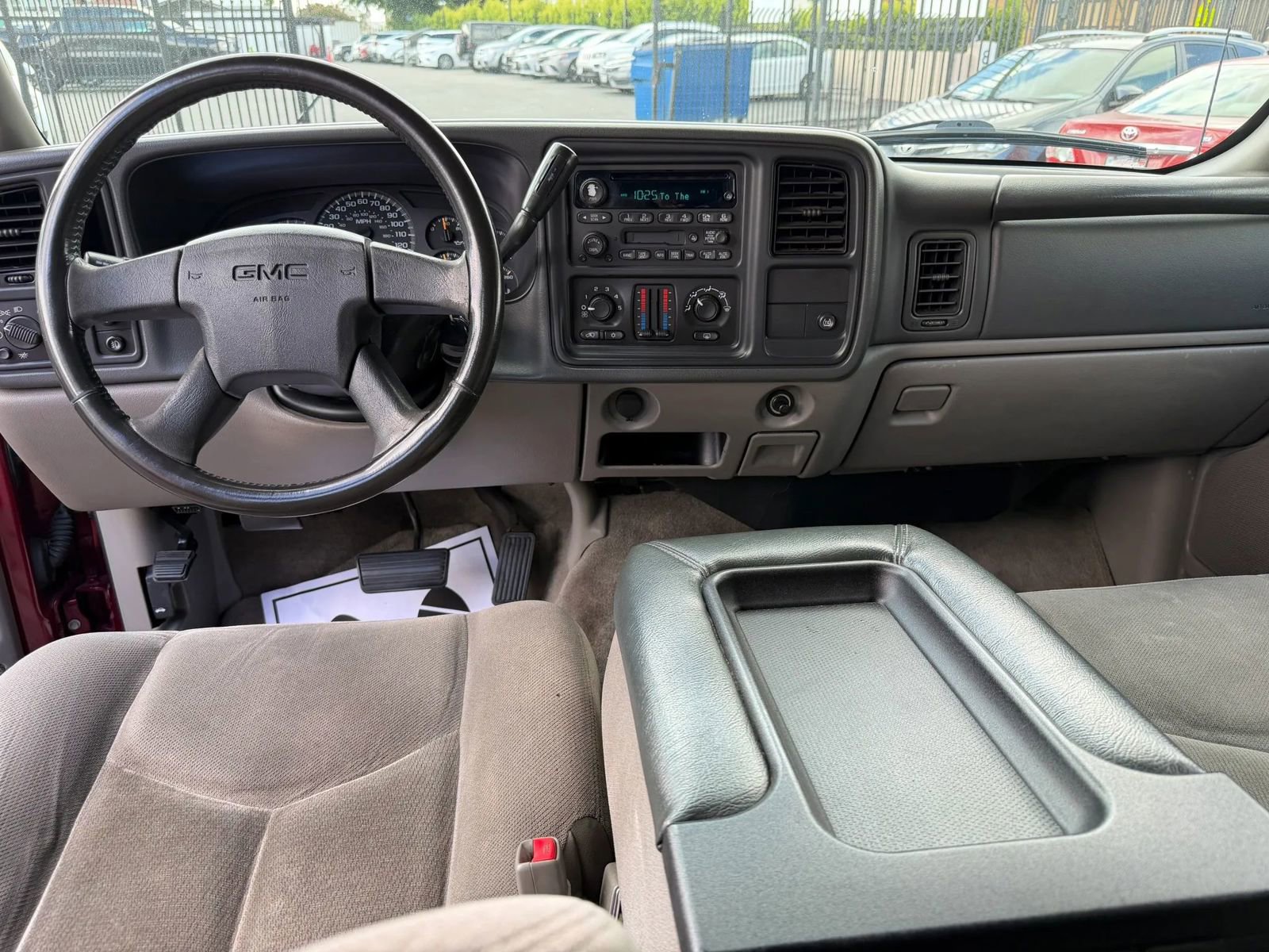 Used 2004 GMC Yukon SLE RWD image 32