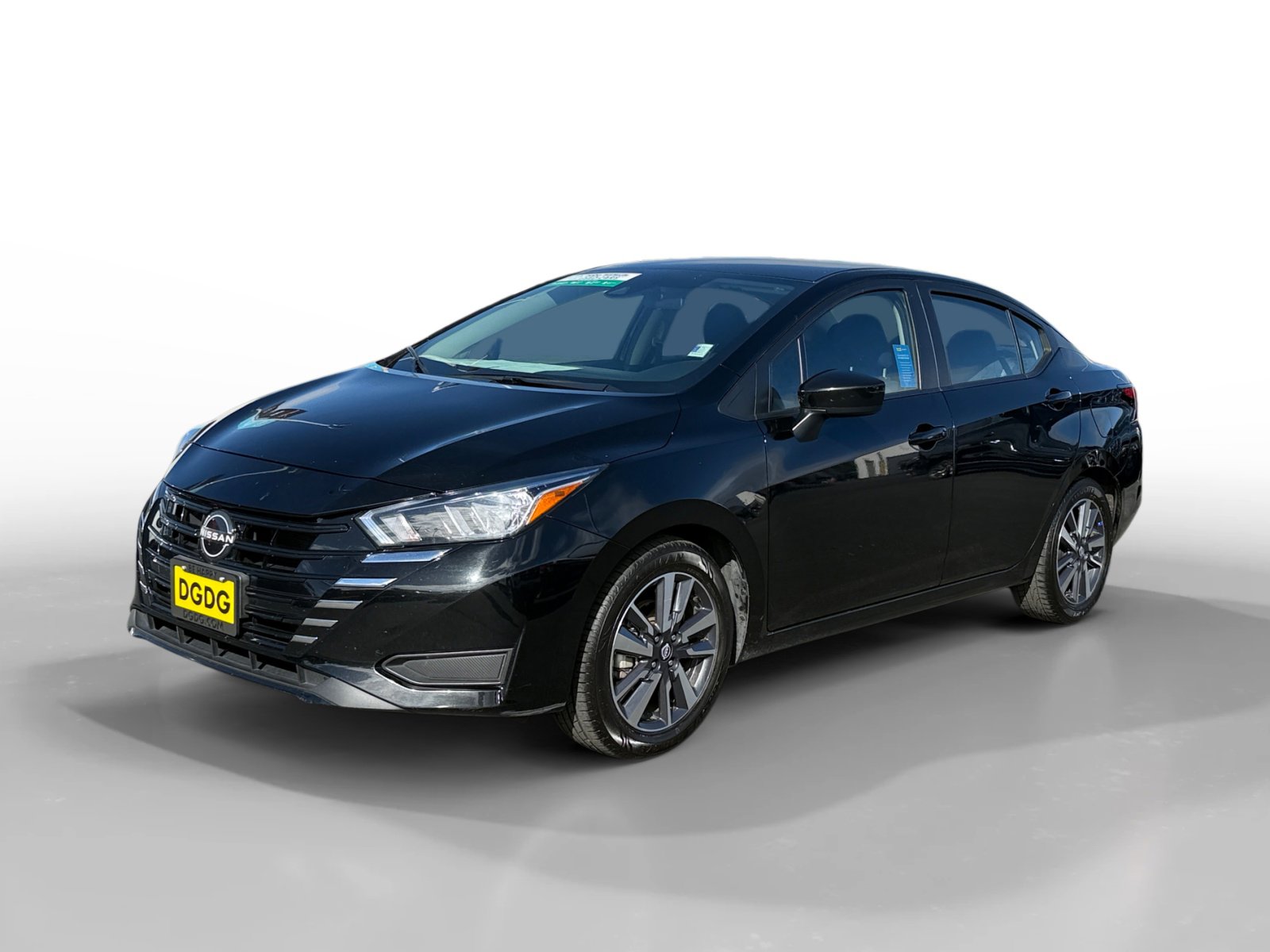 Used 2023 Nissan Versa SV