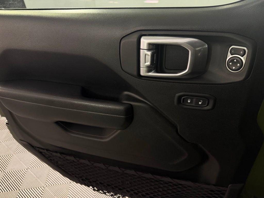 Used 2023 Jeep Wrangler Unlimited Rubicon 4xe image 25