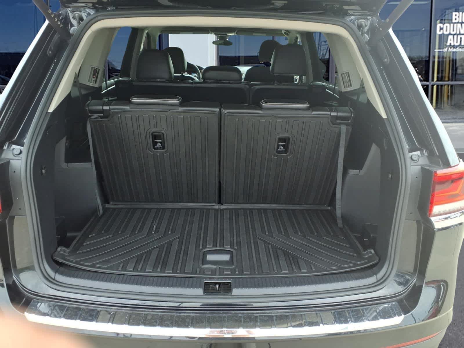 Used 2024 Volkswagen Atlas SE FWD image 10