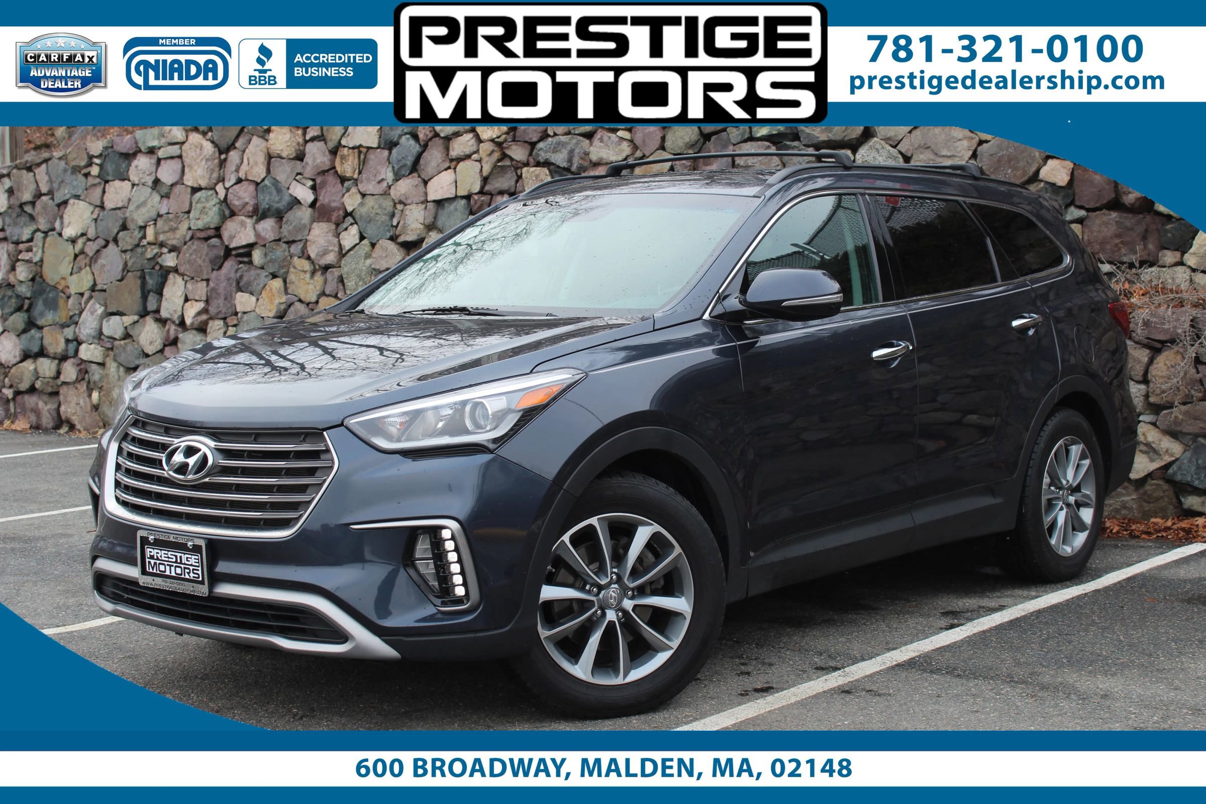 Used 2017 Hyundai Santa Fe SE w/ SE Premium Package 02