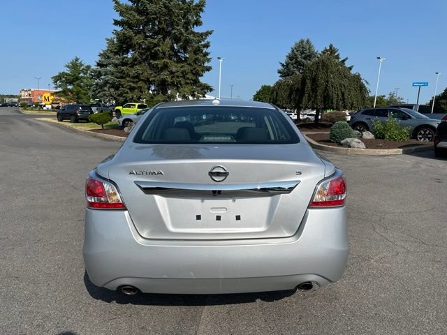 Used 2015 Nissan Altima 2.5 S w/ Power Driver Seat Package FWD image 4