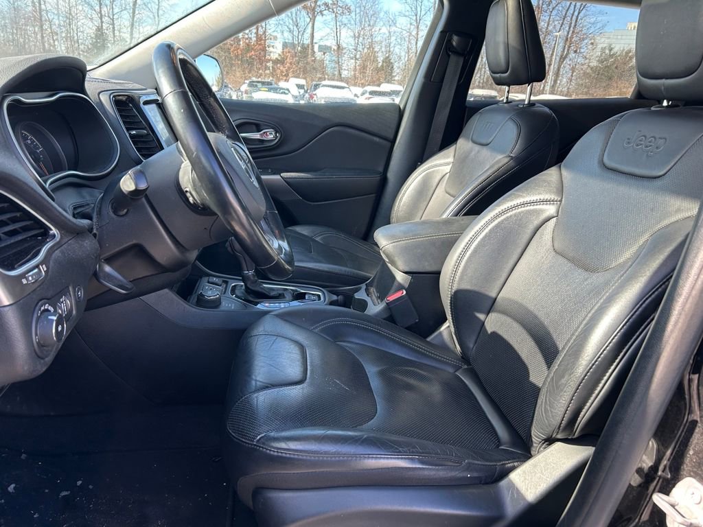 Used 2020 Jeep Cherokee Limited image 23