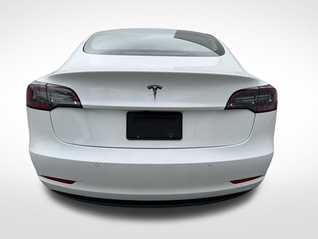 Used 2021 Tesla Model 3 Standard Range Plus image 5